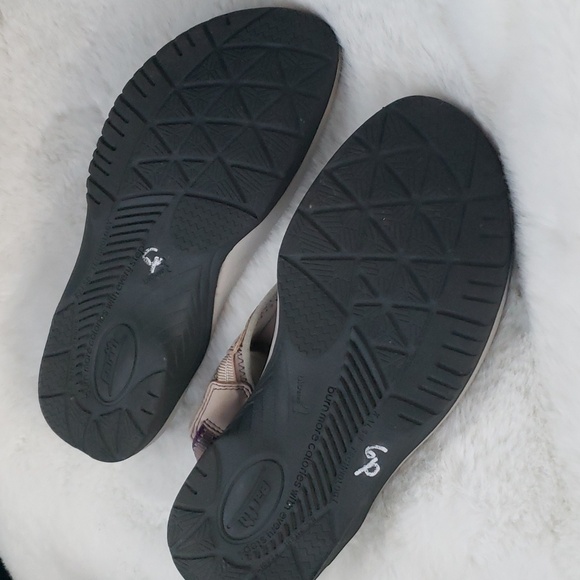 Earth sandal size 9 - Picture 6 of 8